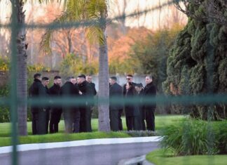 El último adiós al papá de Messi: Lío, la familia y los hinchas en en el cementerio