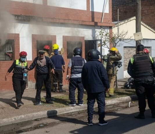 Incendio en Banda del Río Salí: cuatro personas fueron hospitalizadas