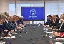 no hubo acuerdo entre sindicatos y empresarios y el Gobierno definirá el nuevo monto