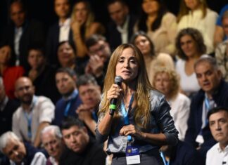 Legisladora de UxP. Javier Milei y sus medidas, en vivo: sus nuevos ataques a la prensa y el armado de la alianza electoral con Pro