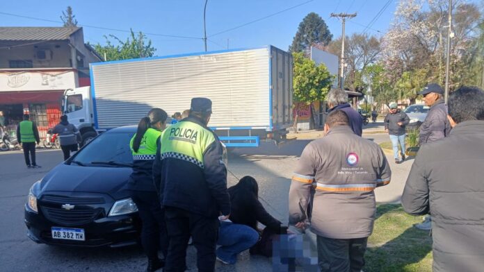 Un motociclista resultó herido tras chocar contra una camioneta