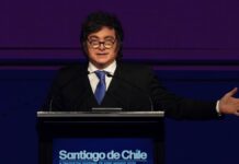 Milei participó en un acto por el Día del Maestro: “La Argentina que queremos se construye en las aulas”