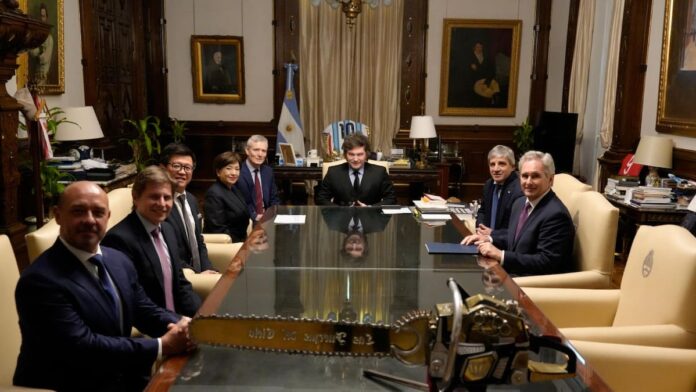 el-primer-mandatario-mantuvo-un-encuentro-con-APG6WVAU5JDCHEEOG6IW2H6I5U.jpeg