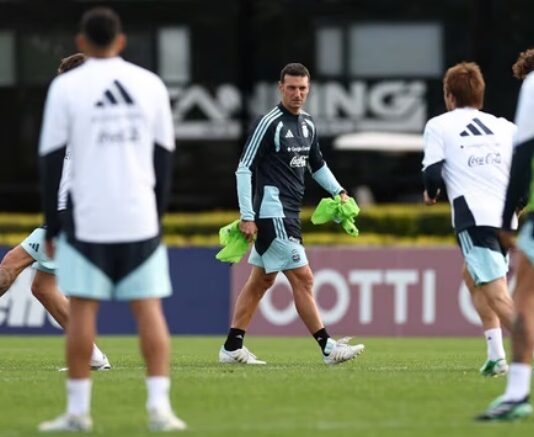 La selección Argentina se enfrenta a Bolivia: hora, TV y formaciones