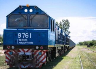 Jaldo destacó la importancia del ferrocarril para reducir los costos logísticos de la producción tucumana