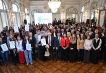 Jaldo entregó 120 escrituras y destacó que Tucumán ya otorgó más de 5.400 títulos de propiedad