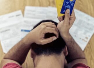 8 de cada 10 argentinos no llegan a fin de mes y usan la tarjeta de crédito para financiarse